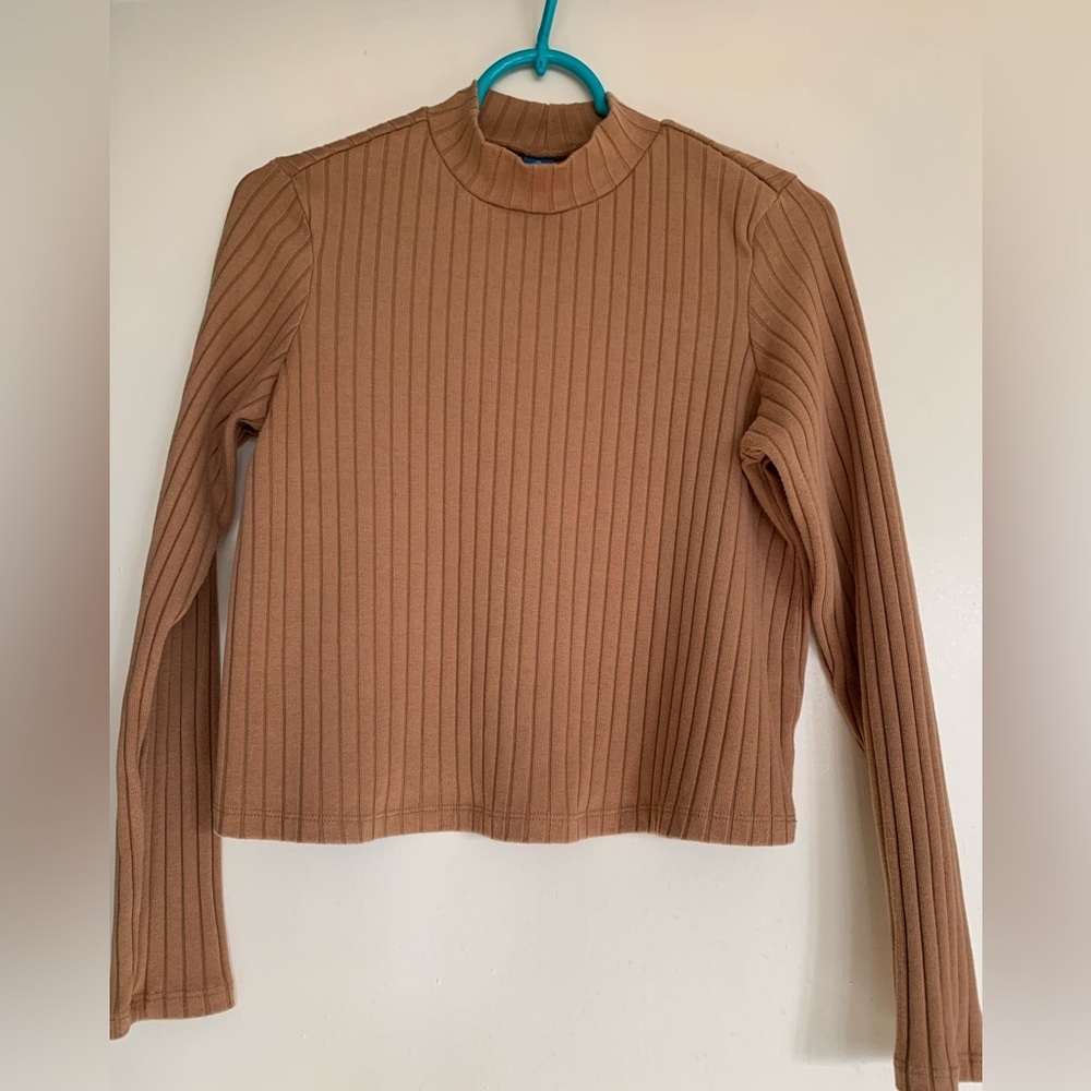 Old Navy tan knit ladies top size M